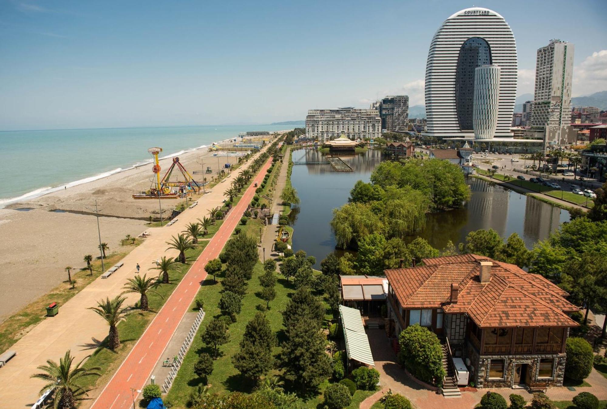 Orbit City Batumi Hotel Luaran gambar