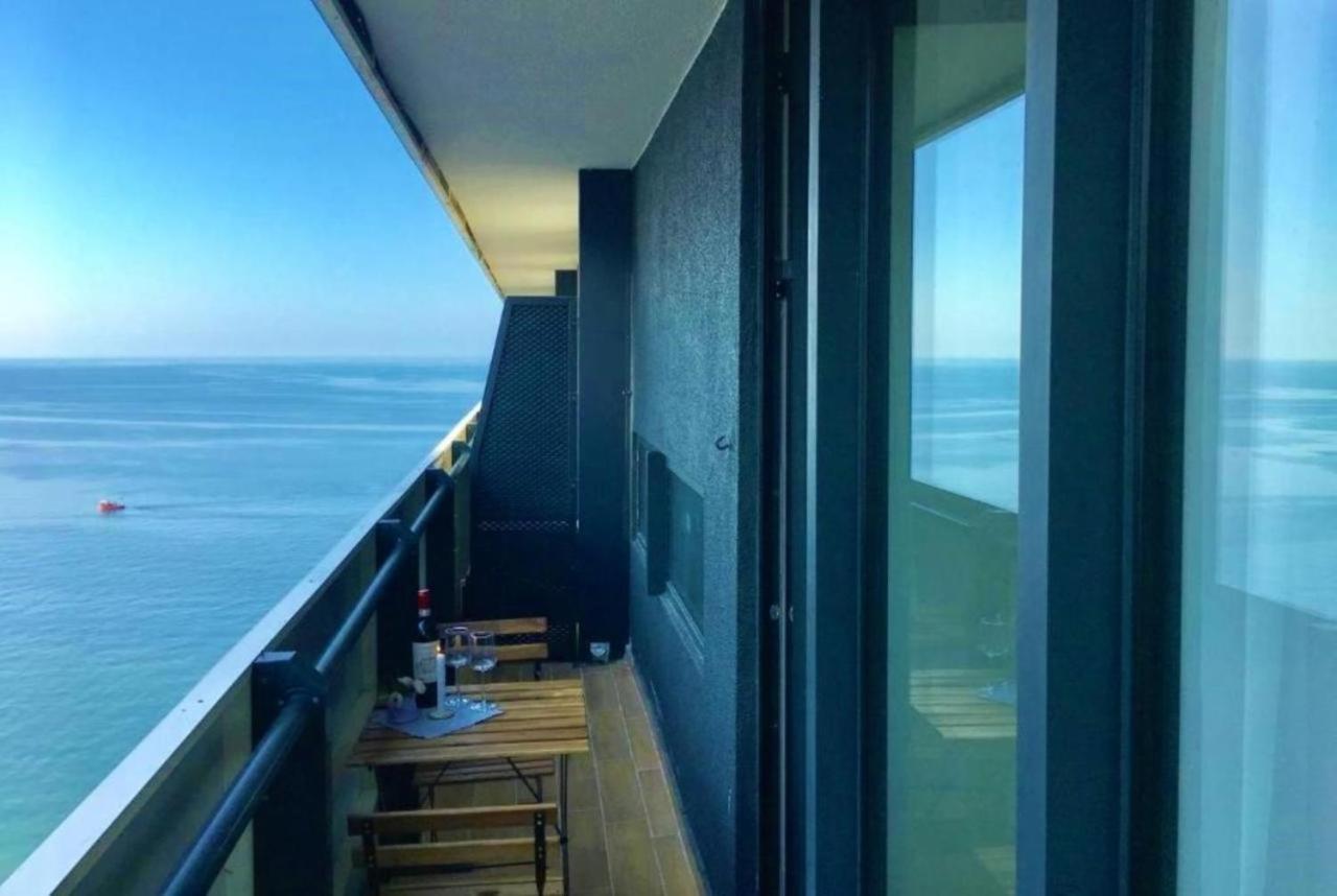 Orbit City Batumi Hotel Luaran gambar